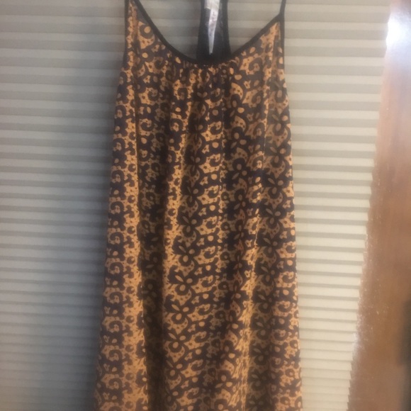 NAVY AND GOLD DESIGN TOL WITH ADJUSTABLE STRAPS. - Picture 1 of 5